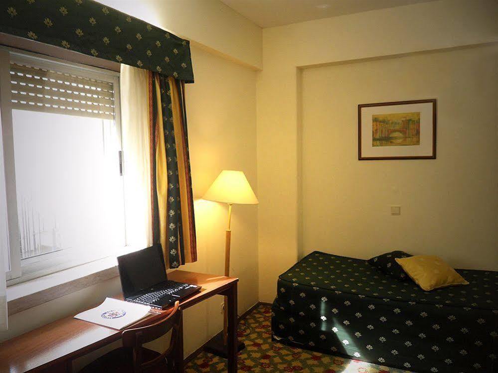 Hotel Jorge V Lisbon Bagian luar foto